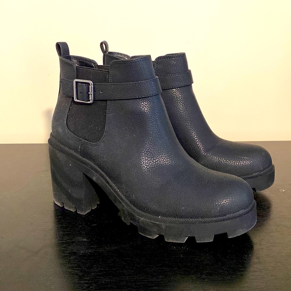 Mix No 6 platform combat boots, Size 9